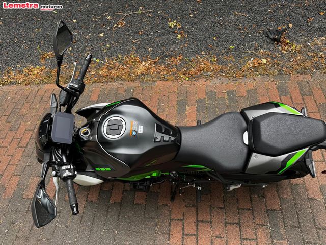 kawasaki - z900