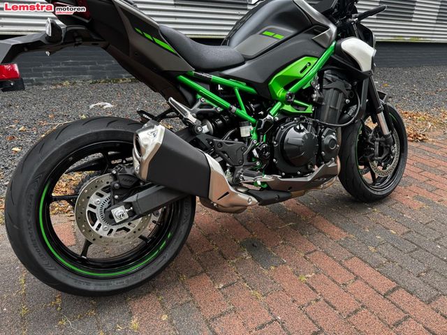 kawasaki - z900