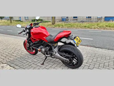 DUCATI MONSTER 821 – foto 3
