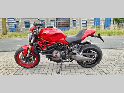 DUCATI MONSTER 821 – foto 2