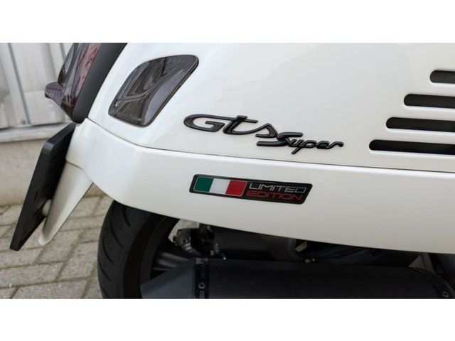 vespa - gts-300