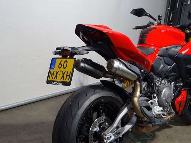 ducati - streetfighter-v2-s