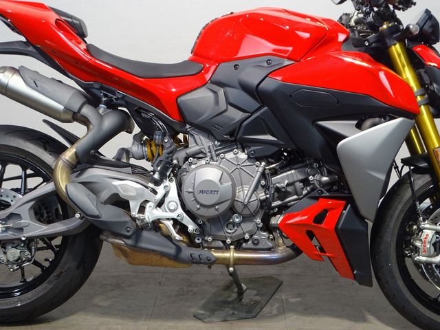 ducati - streetfighter-v2-s