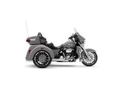 HARLEY-DAVIDSON TRI GLIDE ULTRA CLASSIC FLHTCUTG