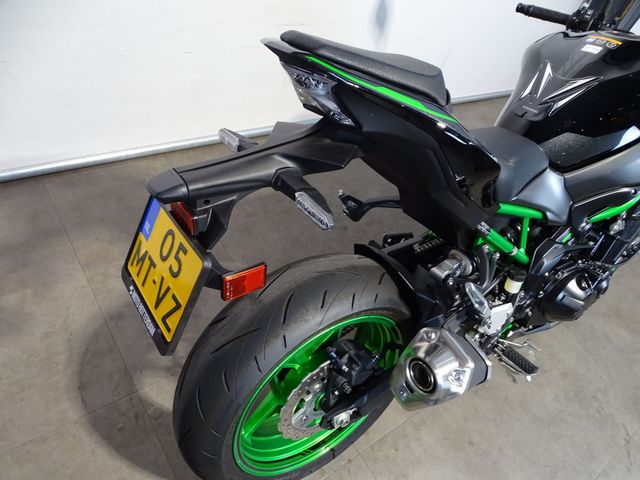 kawasaki - z900