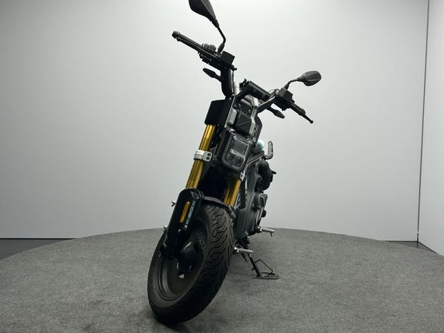 bmw - ce-02