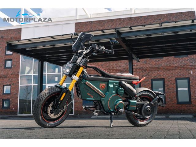 bmw - ce-02