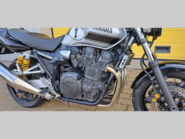 yamaha - xjr-1300
