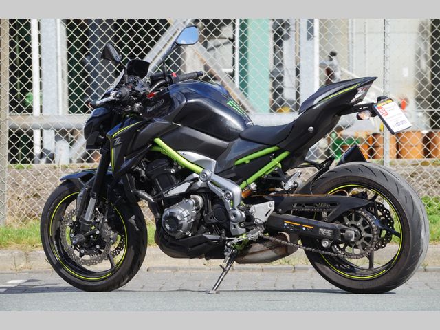 kawasaki - z900