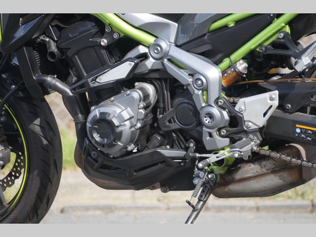 kawasaki - z900