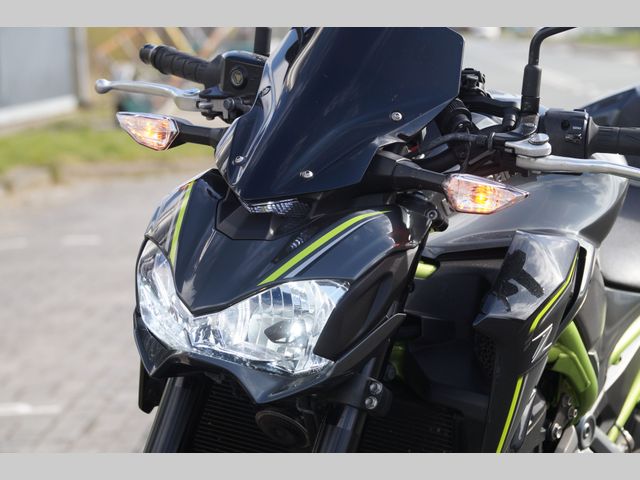 kawasaki - z900