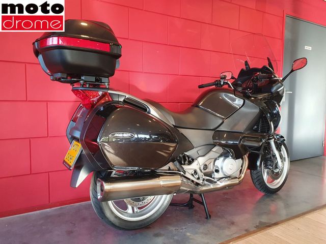 honda - nt-700-v-deauville