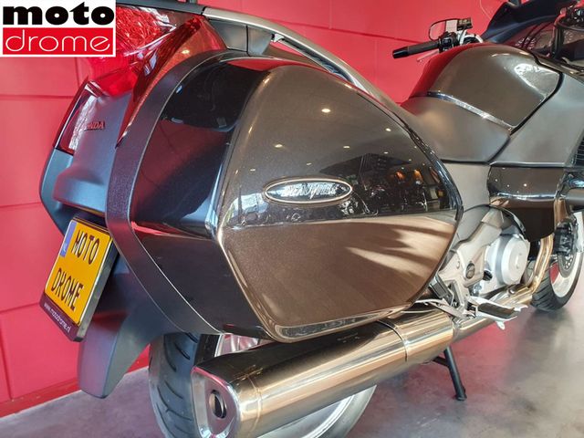 honda - nt-700-v-deauville