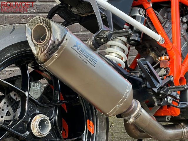 ktm - 1290-super-duke-r