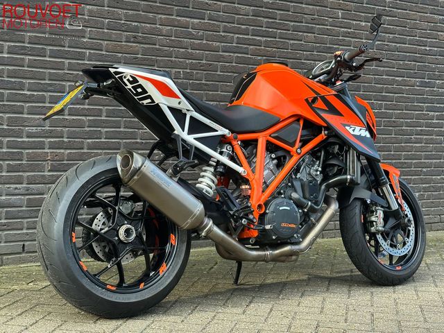 ktm - 1290-super-duke-r