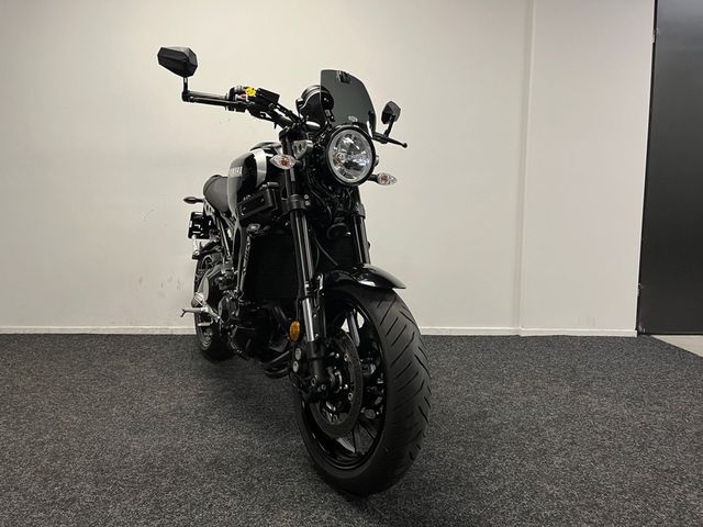 yamaha - xsr-900