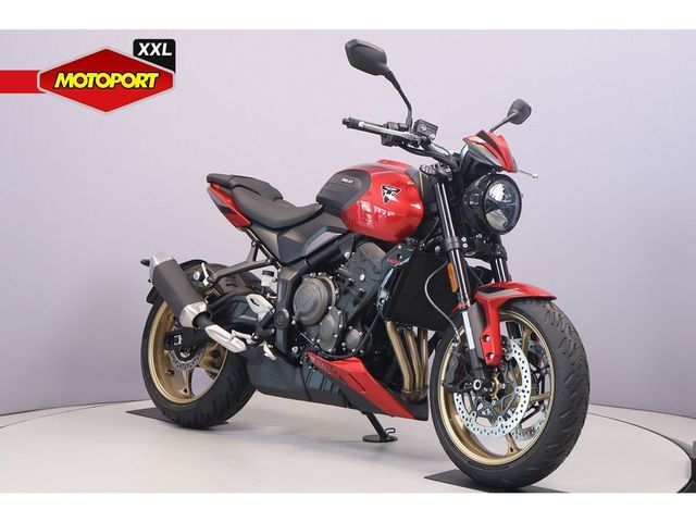 triumph - trident-800
