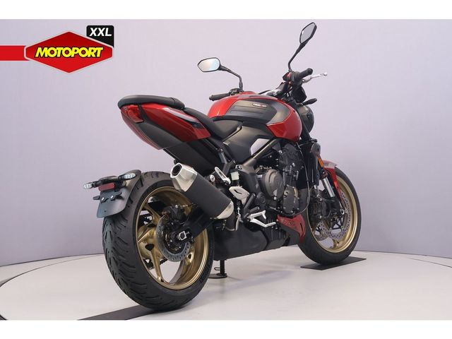 triumph - trident-800