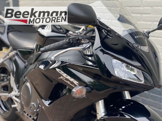 honda - cbr-1000-rr-fireblade