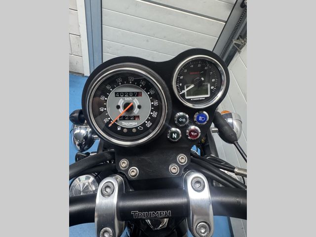 triumph - bonneville-t-100