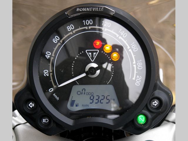 triumph - bonneville-speedmaster