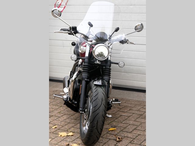 triumph - bonneville-speedmaster