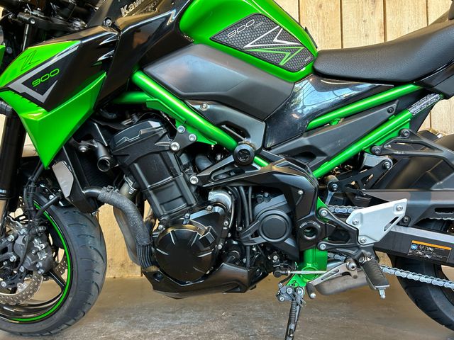 kawasaki - z900
