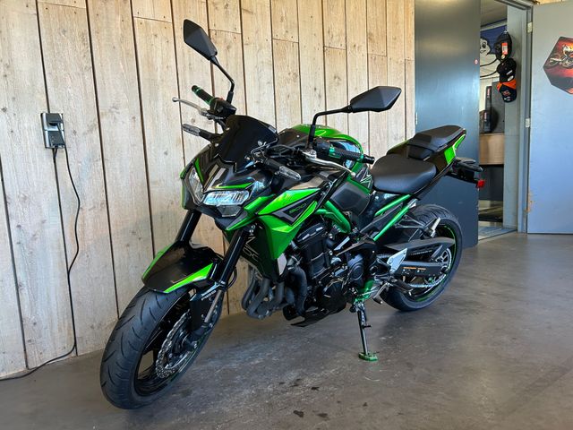 kawasaki - z900