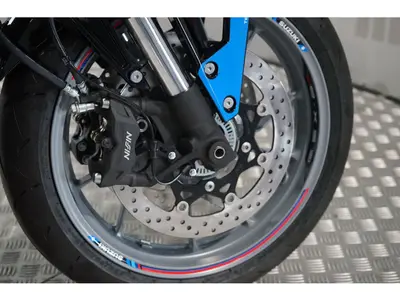 SUZUKI GSX-8S – foto 4