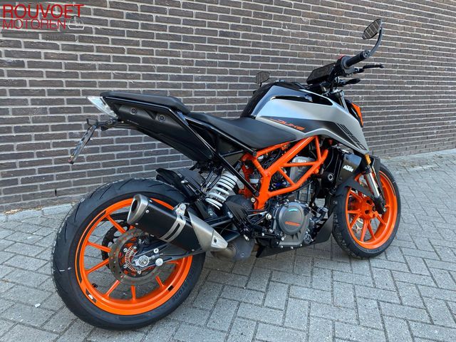 ktm - 390-duke-abs