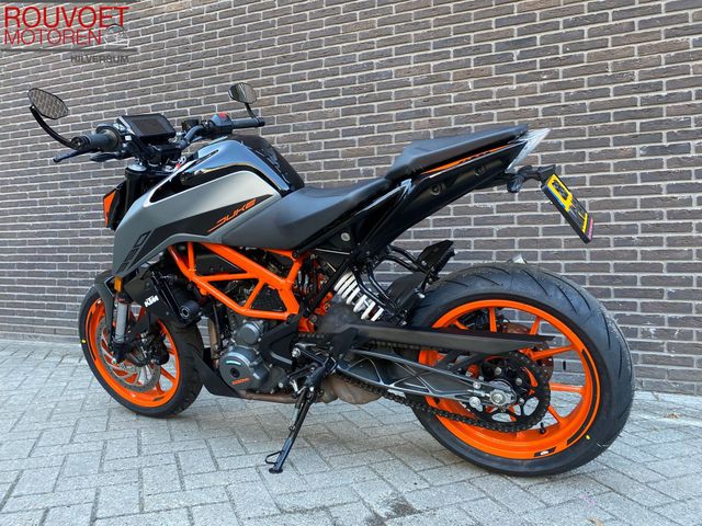 ktm - 390-duke-abs