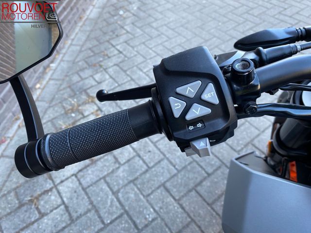 ktm - 390-duke-abs