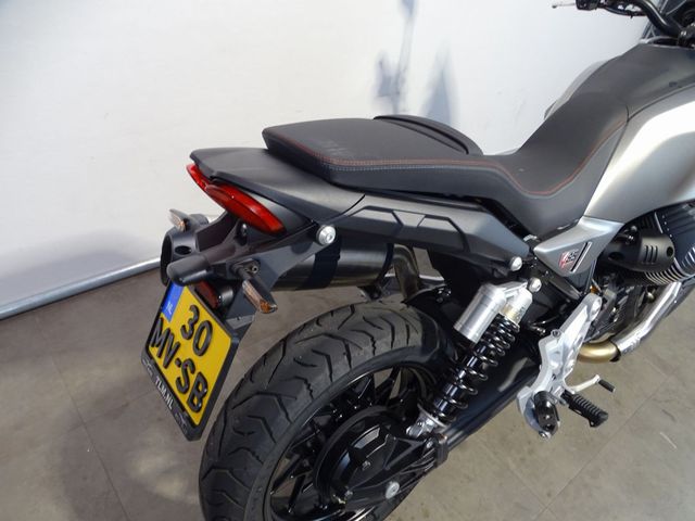 moto-guzzi - v-85-strada