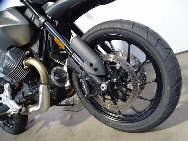 moto-guzzi - v-85-strada