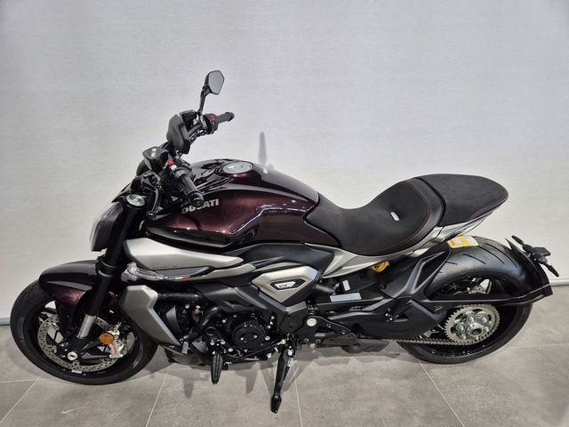 ducati - xdiavel-v4