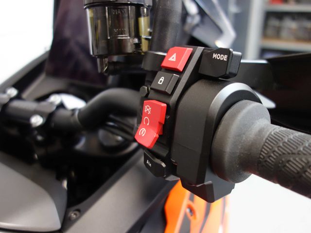 ktm - 1390-super-adventure-s-evo