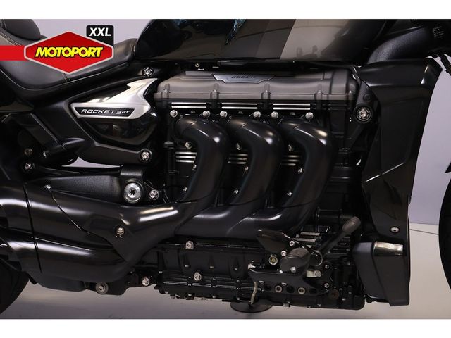 triumph - rocket-3-gt-triple-black