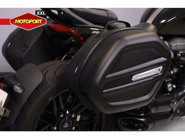triumph - rocket-3-gt-triple-black
