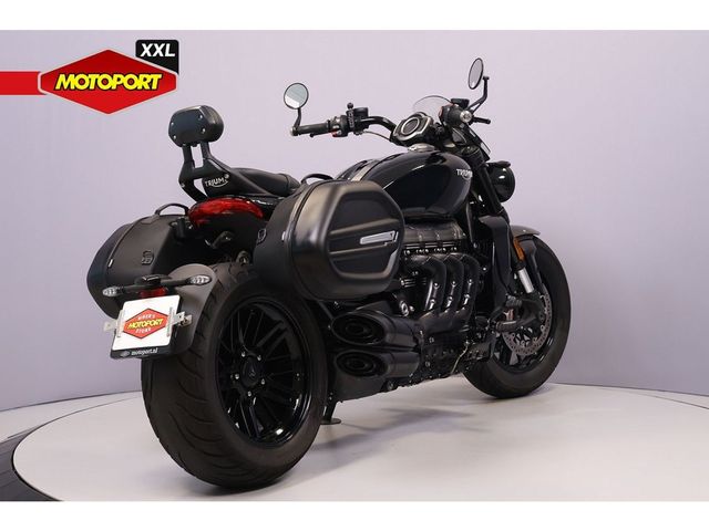 triumph - rocket-3-gt-triple-black