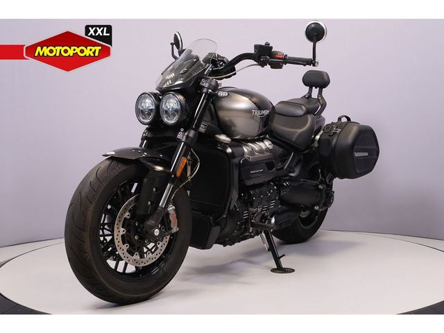 triumph - rocket-3-gt-triple-black
