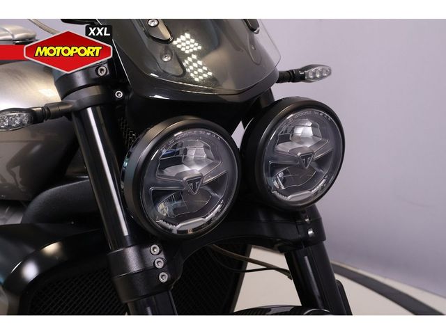 triumph - rocket-3-gt-triple-black