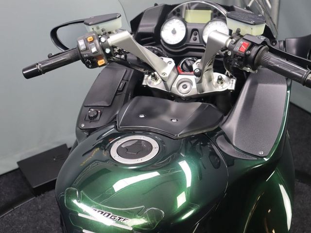 kawasaki - gtr-1400