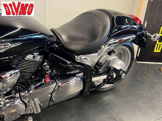 suzuki - m-1500-intruder