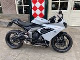 TRIUMPH DAYTONA 660