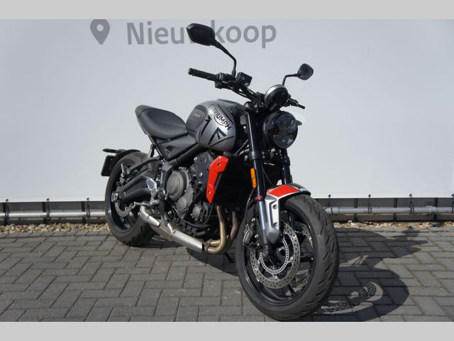 triumph - trident-660