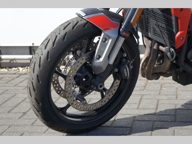 triumph - trident-660