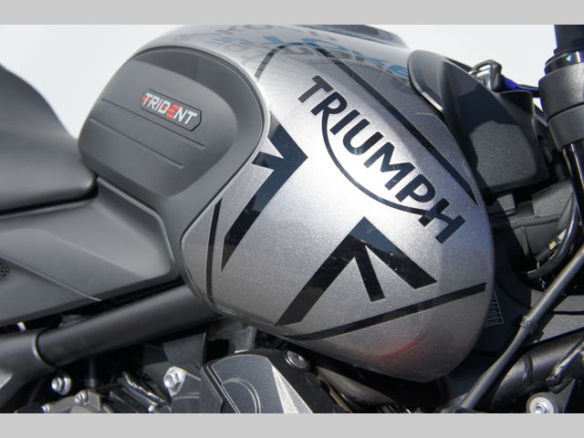 triumph - trident-660