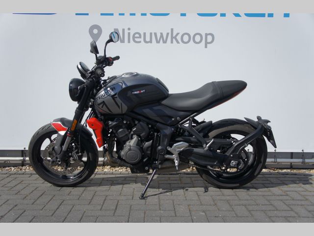 triumph - trident-660