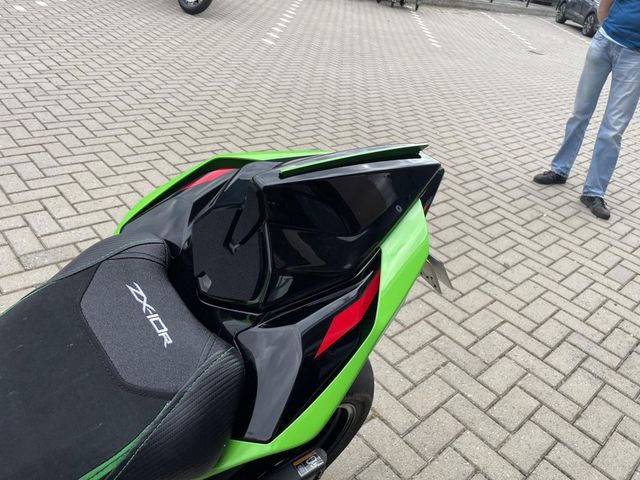 kawasaki - ninja-zx-10r-krt-replica