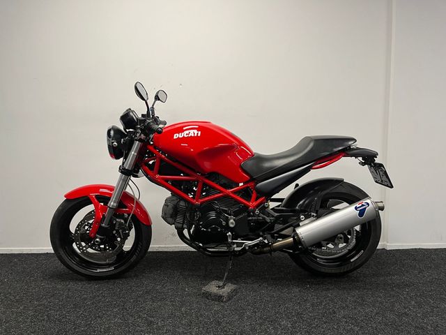 ducati - monster-695